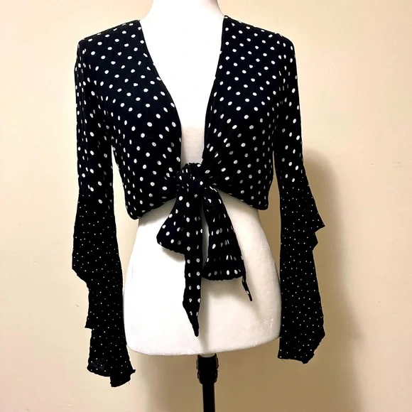 Seven Wonders Black White Spots Crop Top w Tie Wide Bell Sleeves Shirt Blouse 6 - Picture 5 of 16